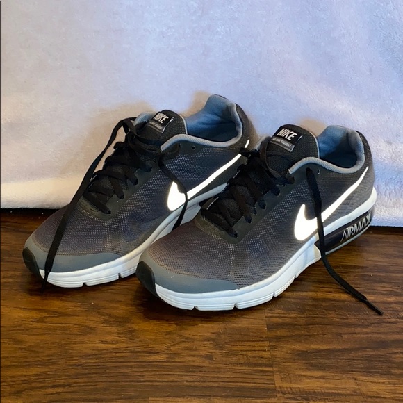Nike Other - Nike Airmax shoe (Please read description!)
